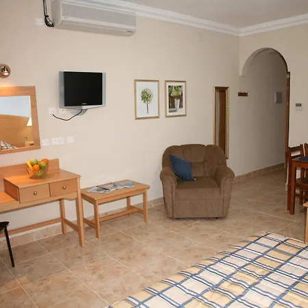 Block Aparthotel 3*