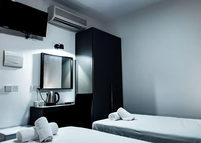 מלון דירות Block 3*